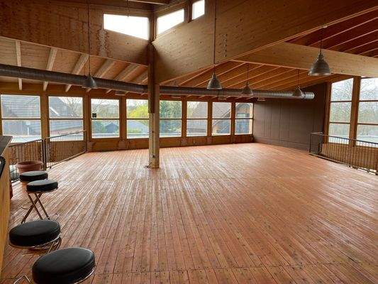 Ausstellung OG 2.jpg