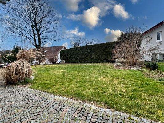 Terrasse und Garten