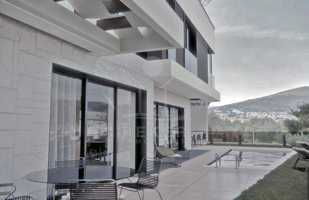 Sorgenfreie Harmonie im herrlichen Pool