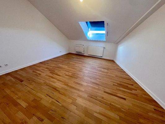 Vorderes Zimmer Links im OG