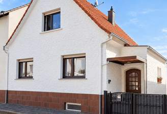 Hausansicht inkl. Eingang