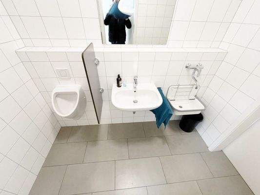 Gemeinschafts-WC-Herren