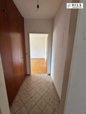 Flur - Schlafzimmer.JPG