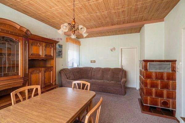 6d359dc8-fe6203ed-wohnzimmer-einfamilienhaus-in-cavertitz-ot-scho-na-schoena-jpg-wohnzimmer-staging-einfamilienhaus-in-cavertitz-ot-scho-na-schoena