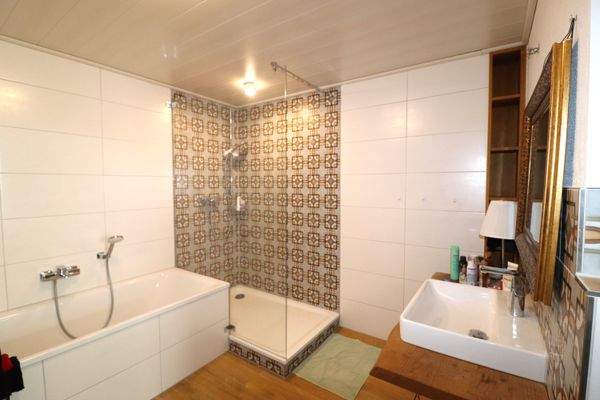 Badezimmer Wohneinheit 2