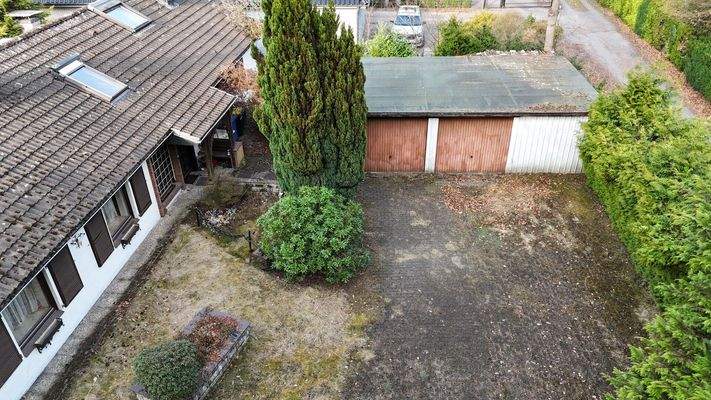 Haus mit Doppelgarage