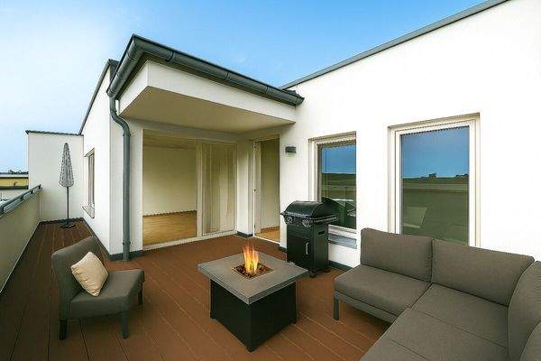 Terrasse Hof virtuell möbliert