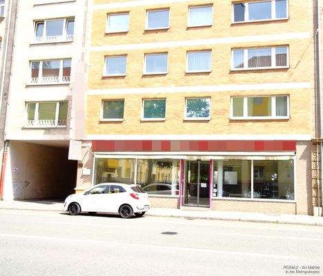 Außenansicht Ladengeschäft-min (1)