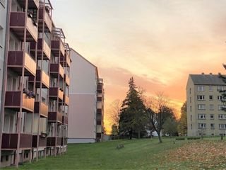 **ERSTBEZUG** sanierte, sonnige 2 Zi Wohnung mit Dusche