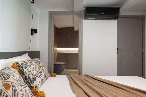 Kreta, Agios Onoufrios: Elegante Villa aus weißem Stein mit Meerblick zu verkaufen