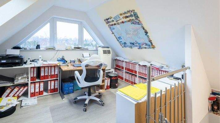 Ausgebauter Spitzboden III