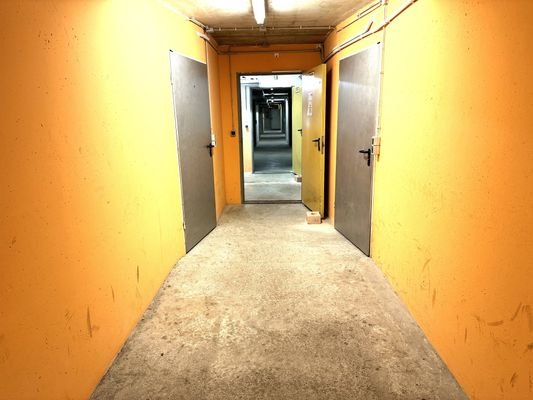 Keller
