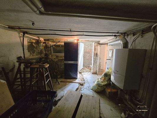 Keller 1. Raum (2)