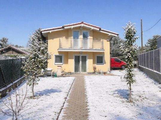 Liegenschaft KI-Bearbeitet