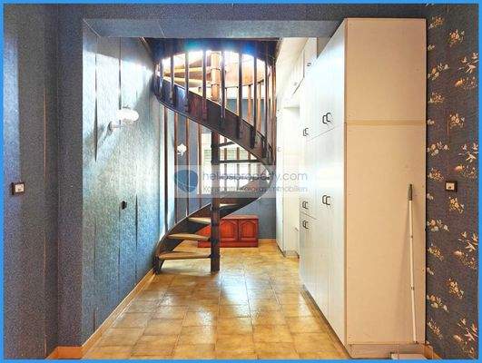 a40231278c0e4bee98bb45b23b51ada9-original