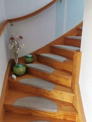 Treppe ins Obergeschoss