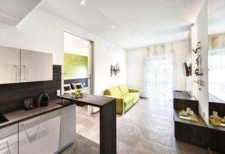 Apartement mit Küchenzeile