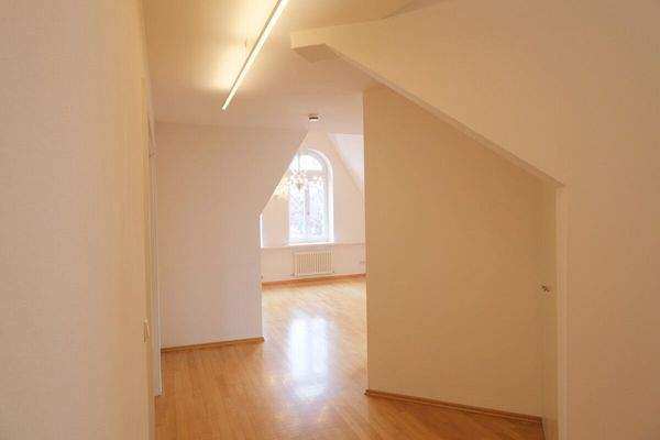 Diele zum offenen Essbereich