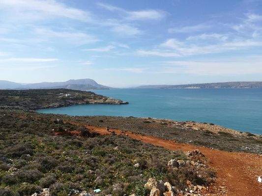 Hervorragendes Grundstück am Meer für gewerbliche Investitionen auf Kreta