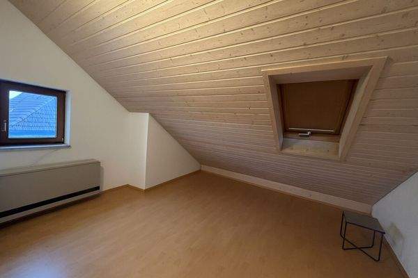 Schlafzimmer 3 mit KI geleert