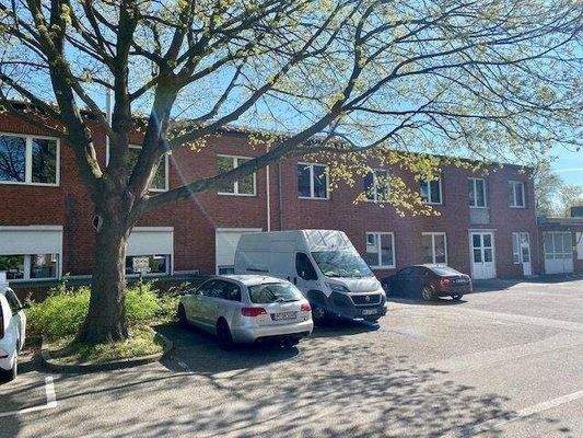 Außenansicht &amp; Stellplätze