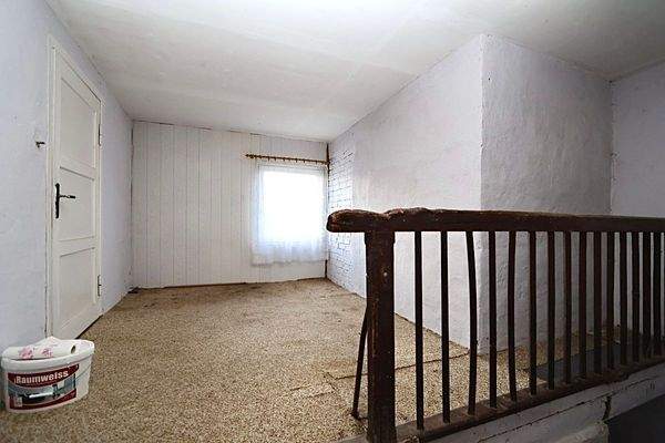 Der zentrale Flurbereich im DG rechts