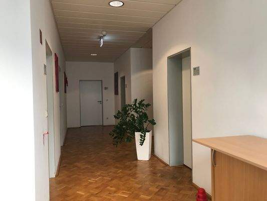 TZSI Birlenbacher Str18_Flur.JPG