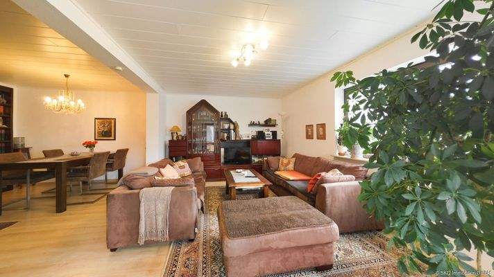 WHG 1 Blick in den Wohnraum 