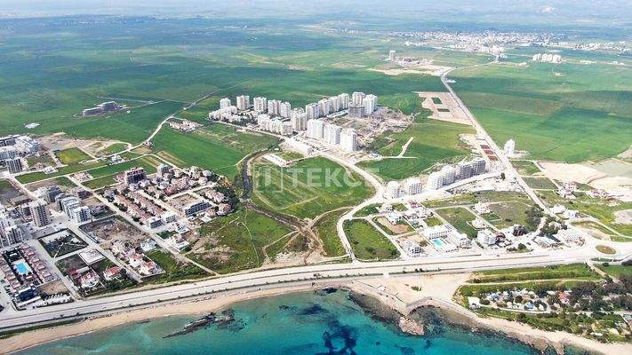 Flats Near the Sandy Beaches in Long Beach İskele