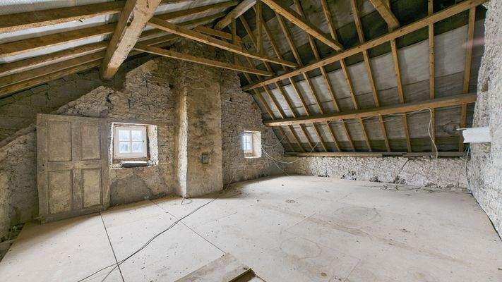 1. Wohneinheit Dachgeschoss