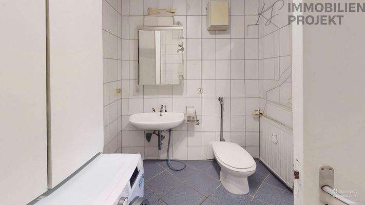 Bad - Defurnished with AI