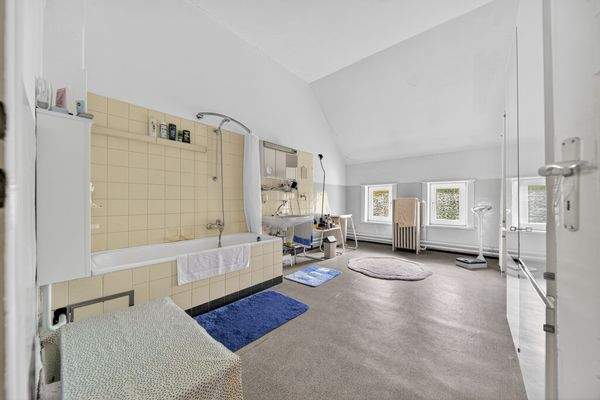 Wannenbad im Obergeschoss