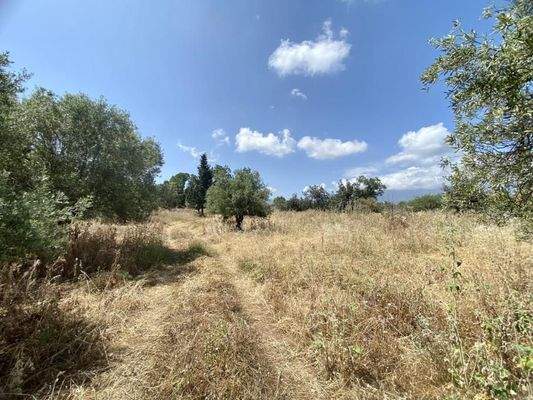 Wundervolles Grundstück zum Verkauf in Xirosterni