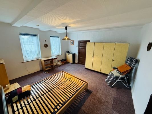 8. Zimmer im OG (2)
