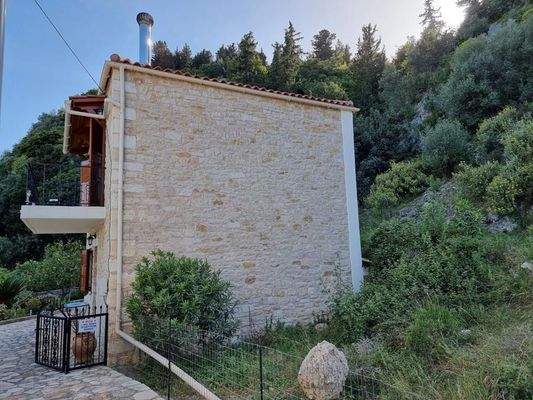 Kreta, Paidochori: Ländliches Steinhaus mit freier Aussicht zu verkaufen