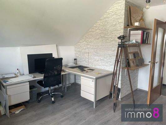 Büro im OG