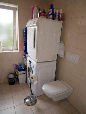 WC und WM Badezimmer OG