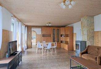 Blick in das große Wohnzimmer