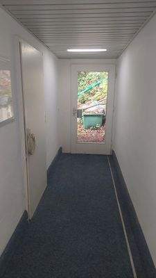 Flur Ausgang zu Mini-Terrasse