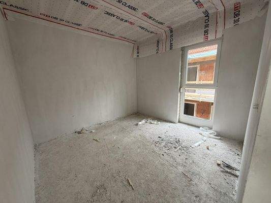 20250902_095407522_iOS