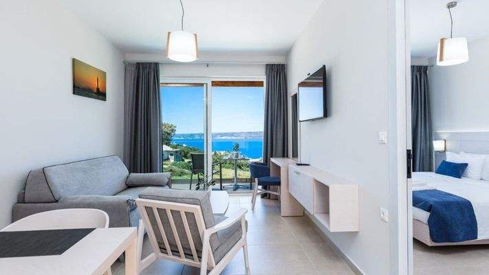 Hotel-for-sale-in-Chania-For-Sale-Hotel-for-sale-i