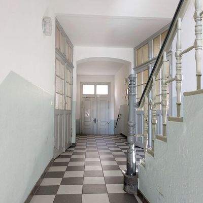 Flur mit Treppenhaus