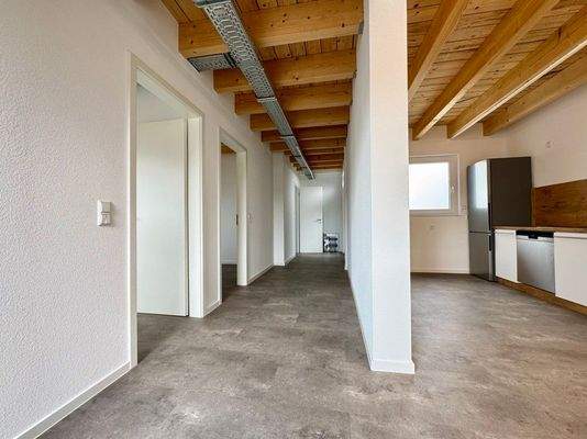 Sicht auf Flur und Küche