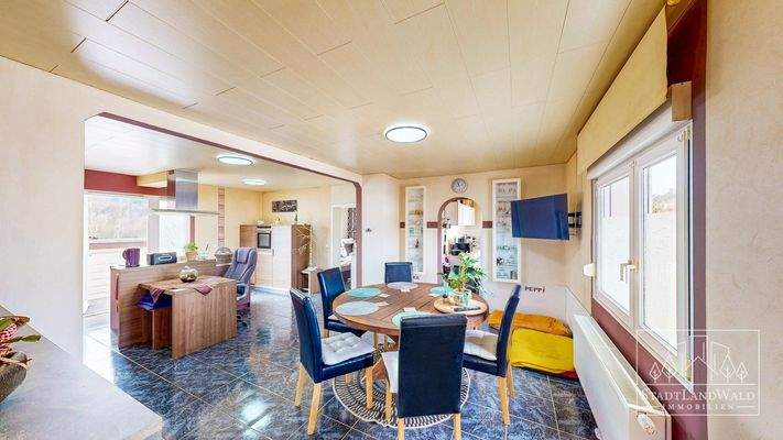 Küche - Esszimmer - OG