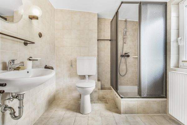 Badezimmer im Dachgeschoss