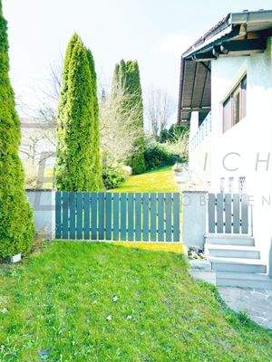 Zufahrt in den Garten