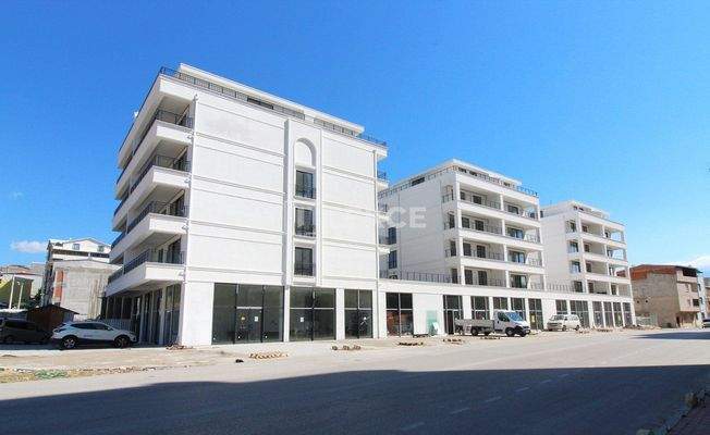 Stylish City View Flats in a Complex with Pool in Bursa