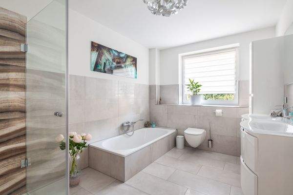 Modernes Vollbad.jpg