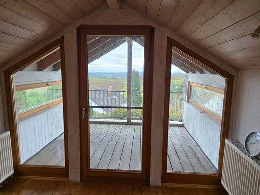 Terrasse mit See/Bergsicht