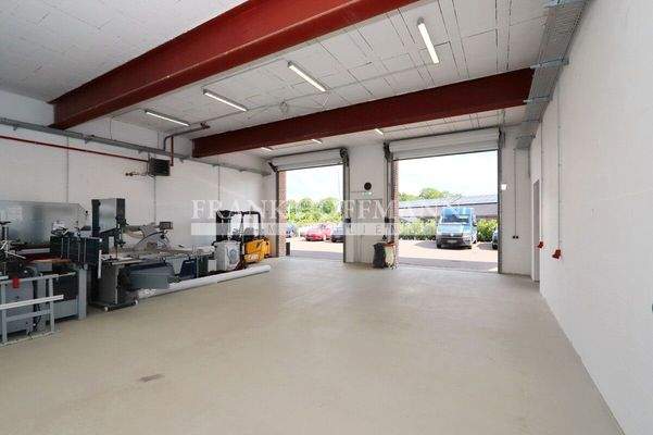 V8828 Bürogebäude - Halle 1.1